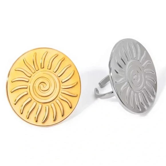 Vintage Sun 18K Gold Stainless Steel Waterproof Ring - Picture 11 of 11